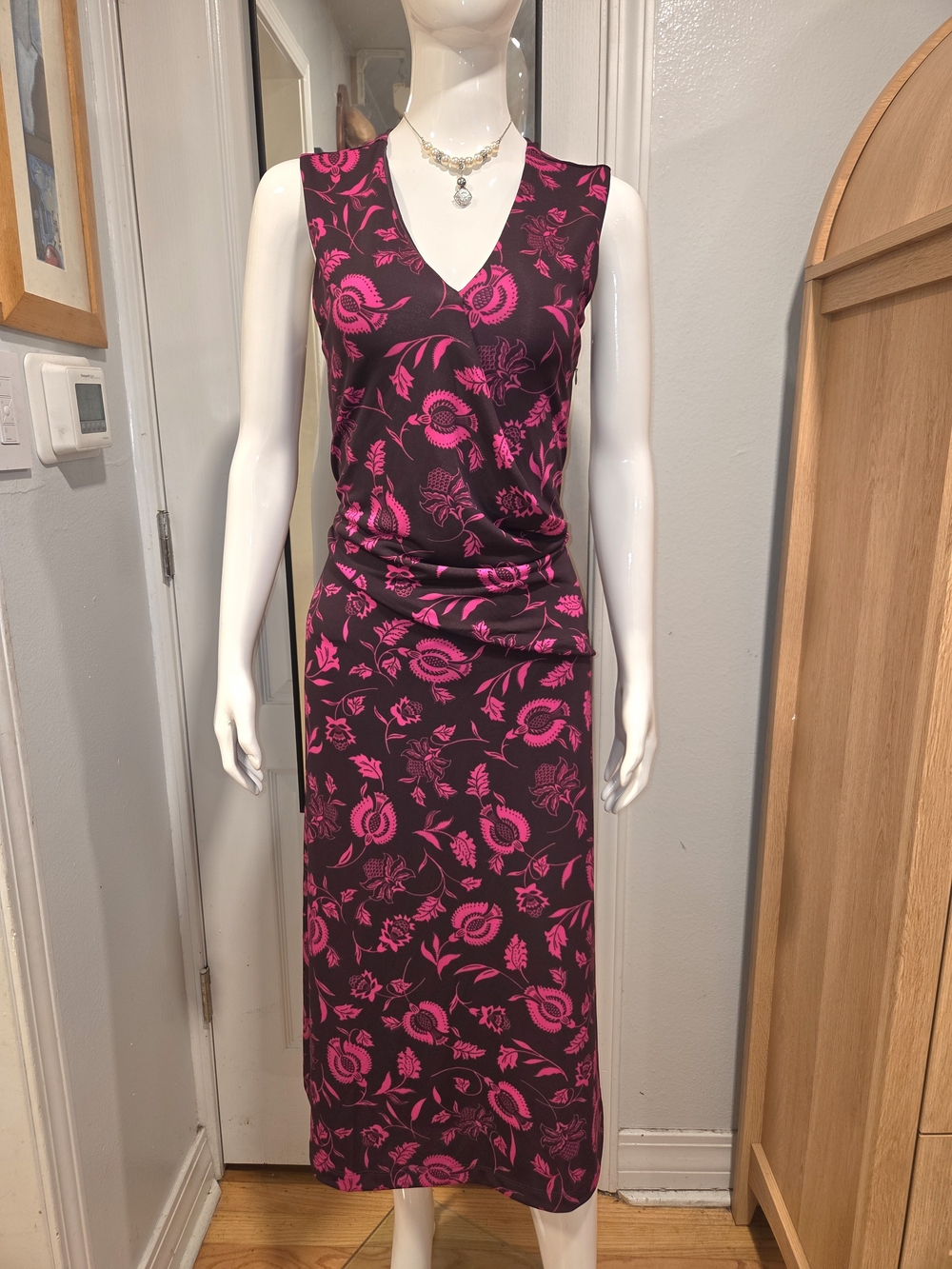 Ann Taylor Sleeveless V-Neck Floral Midi Dress in Hot Pink and Black Sz 12
